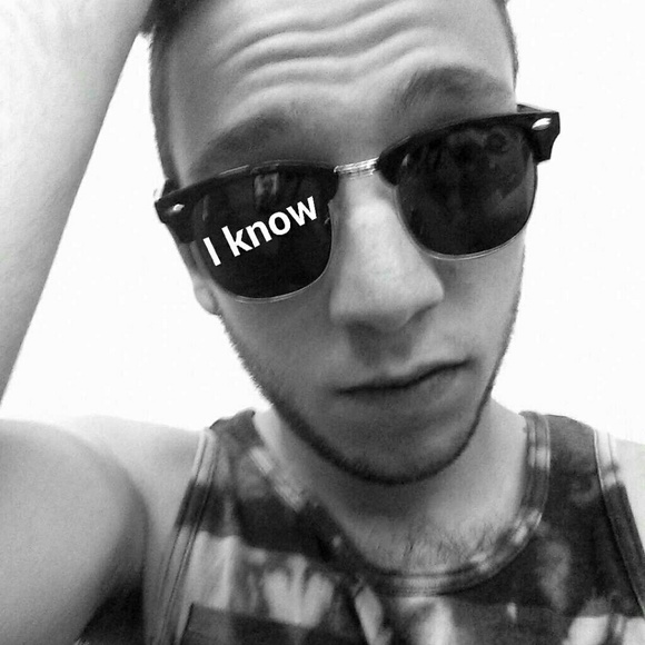 Profile Picture of Noah Morgera (@_noha_) on Poshmark