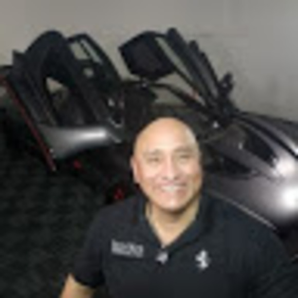Profile Picture of Mario Julian barzola (@marchello021270) on Poshmark