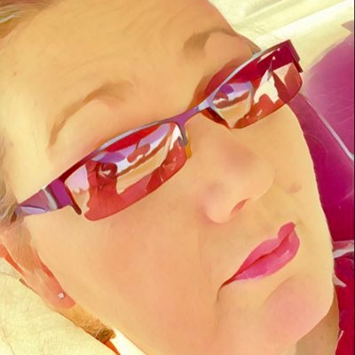 Profile Picture of Tracey M Downing (@scarlettRose63) on Twitter