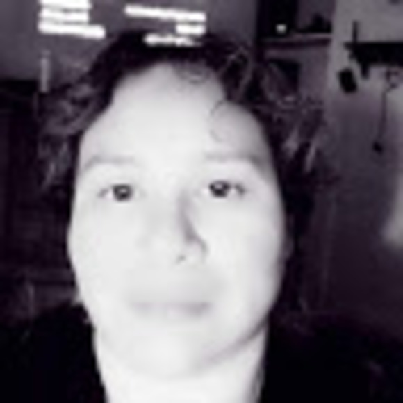 Profile Picture of Luwanda Ground (@shygrl326) on Poshmark