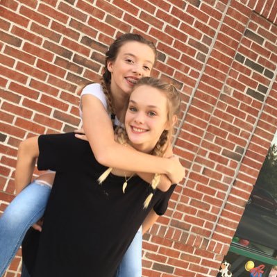Profile Picture of Amber Tudor (@AmberTudor4) on Twitter