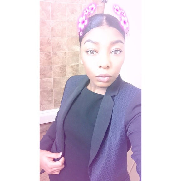 Profile Picture of Kaila Blake (@kailablake00) on Poshmark