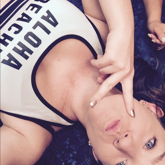 Profile Picture of Rachel Forsythe (@rachelrae80) on Poshmark