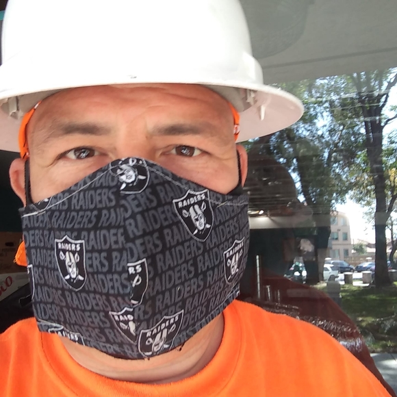 Profile Picture of Rene Armenta (@renearmenta) on Poshmark