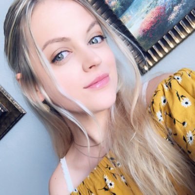 Profile Picture of Kelly Griffin (@KellyJade824) on Twitter