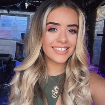 Profile Picture of Aimée Curran (@aimeescurran) on Twitter