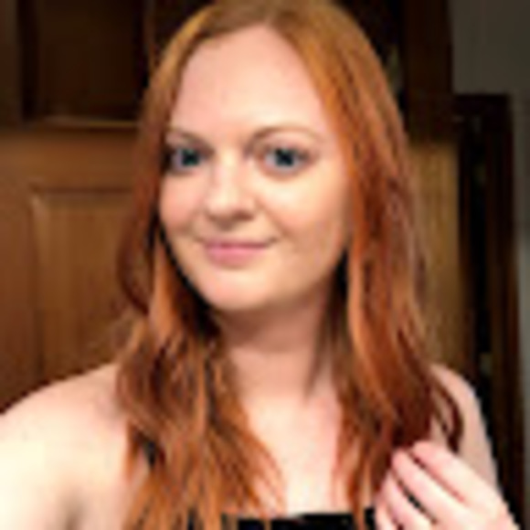 Profile Picture of Serina Braddock (@serinabraddock) on Poshmark