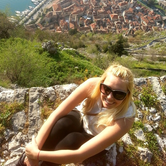 Profile Picture of Sanda Lalicic (@sandababyy) on Poshmark