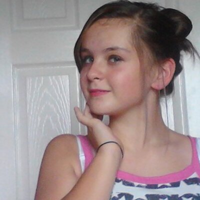 Profile Picture of Eloise Betts (@EllieLuvsTinieT) on Twitter