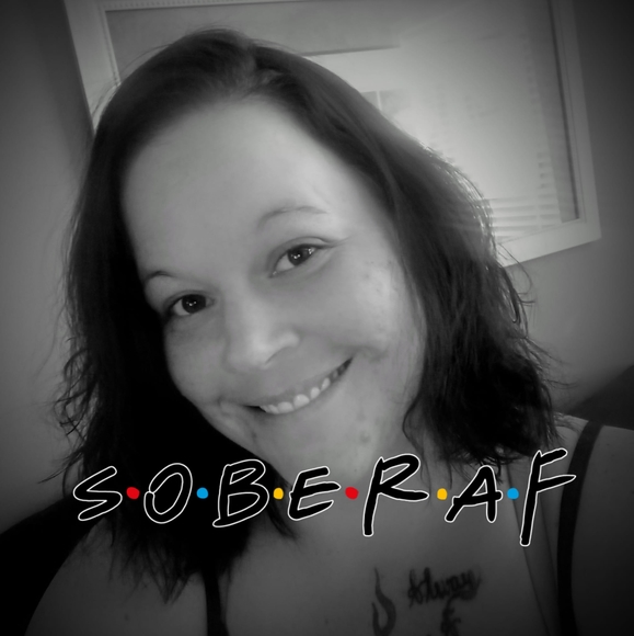Profile Picture of Crystal Clites (@crystalclites) on Poshmark