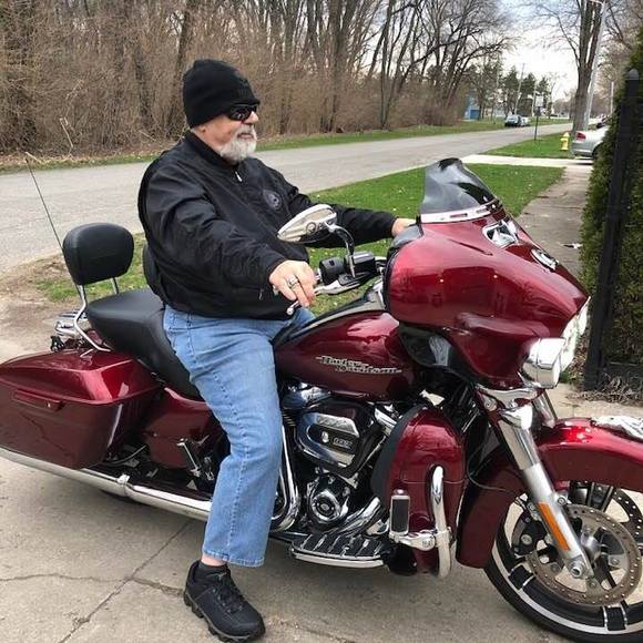 Profile Picture of Spiros Pandazis (@spandazis) on Poshmark