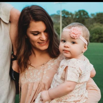 Profile Picture of Andrea Rose Paynter (@AndreaaPaynter) on Twitter