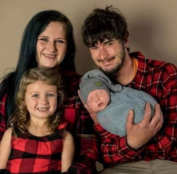 Miranda Mccue - Poshmark Profile Picture of Miranda Mccue (@mirandamccue87) on Poshmark