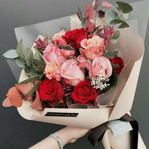 Profile Picture of Sanaa Sanaa (@sanaa_sanaa) on Poshmark