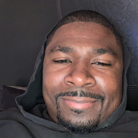 Profile Picture of Dwayne Hoo-fong (@dnhmobile1) on Poshmark