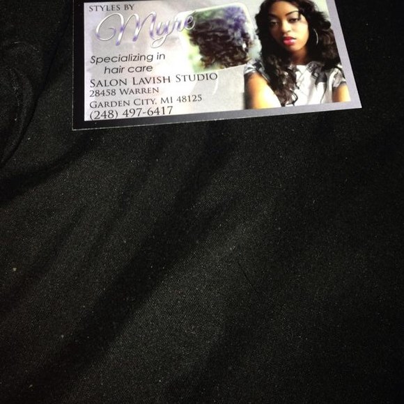 Profile Picture of Myre Marie (@myremarie) on Poshmark