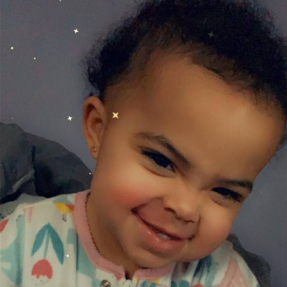 Profile Picture of Renee Peets (@reneep30) on Poshmark