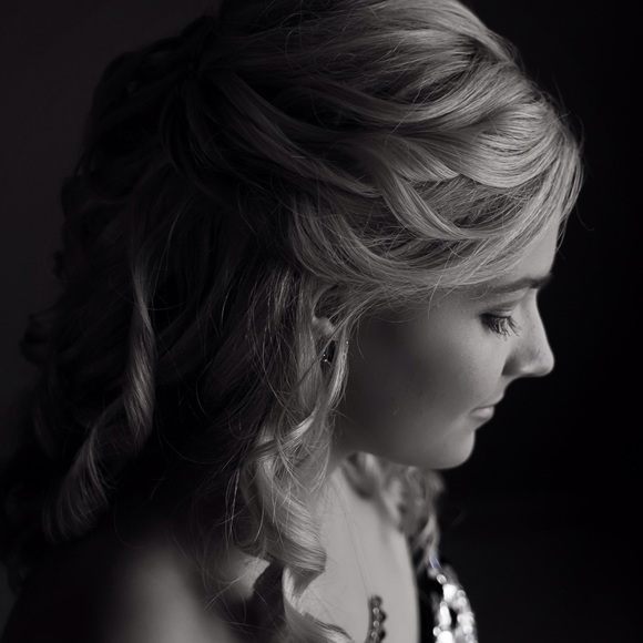 Profile Picture of Dayna Cooper (@daynadcooer) on Poshmark