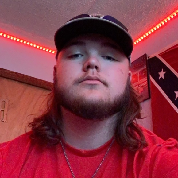 Profile Picture of Connor Reynolds (@connorreynol998) on Poshmark