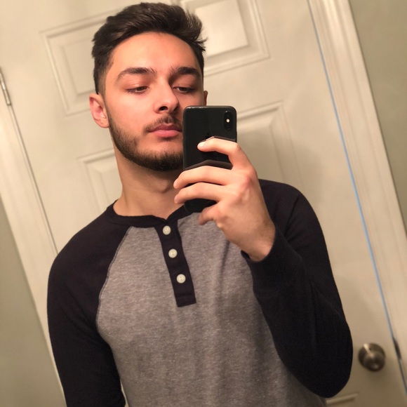 Profile Picture of Austin Phillips (@austinphillips3) on Poshmark