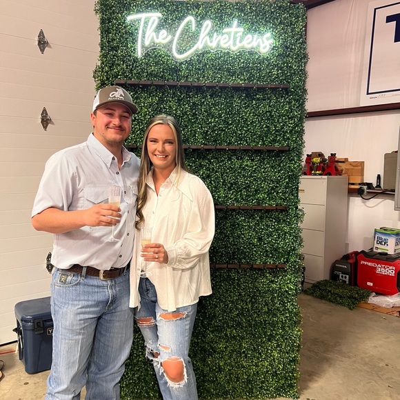 Profile Picture of Kalie Chretien (@kbschuman23) on Poshmark