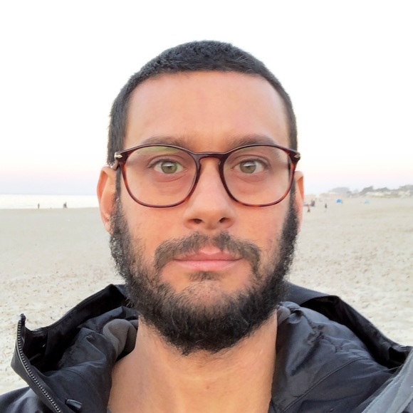 Profile Picture of Gustavo Hilsdorf (@gustavohilsdorf) on Poshmark