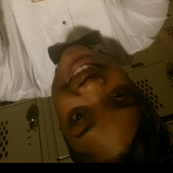 Profile Picture of Briana Tarver (@brianat1995) on Poshmark