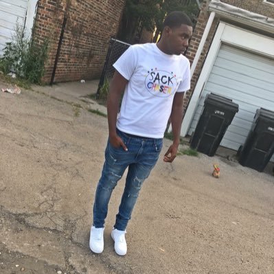 Profile Picture of Steven Barnes  🏀 🤘🏽 (@SoIcy23) on Twitter