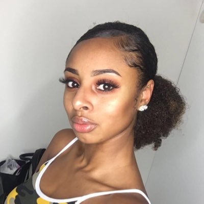 Profile Picture of Jess Butler (@caramelDarlinnn) on Twitter