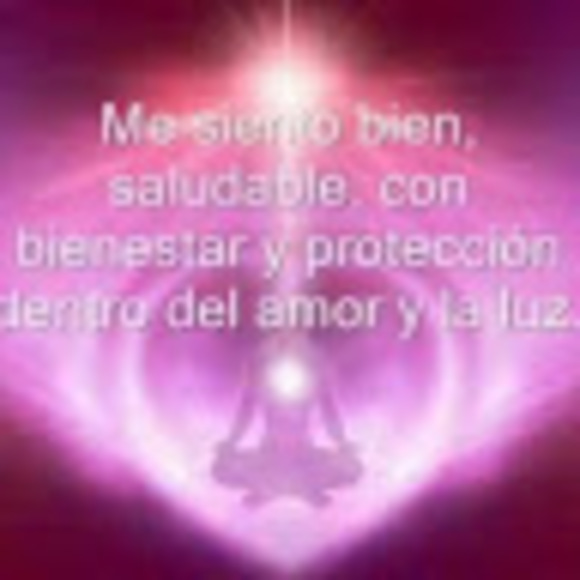 Julia Alanis - Poshmark Profile Picture of Julia Alanis (@juliaa761) on Poshmark