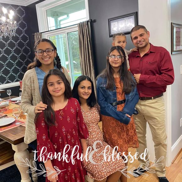 Profile Picture of Elizabeth Jaklin (@elizabethjaklin) on Poshmark