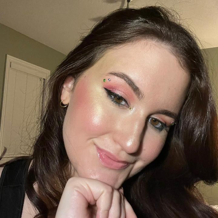 Profile Picture of alyssa (@@alyssarudds) on Tiktok