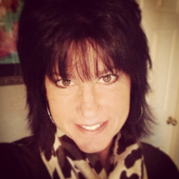 Profile Picture of Joanne Forren (@joannebuccini) on Poshmark