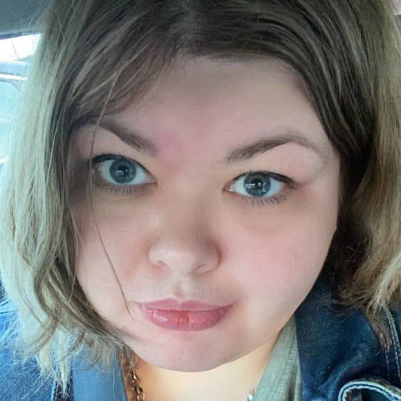 Profile Picture of Mandy Michael (@mandymichael17) on Poshmark