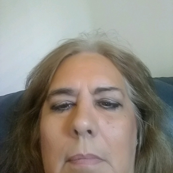 Profile Picture of Debbie Holt (@macie1956) on Poshmark