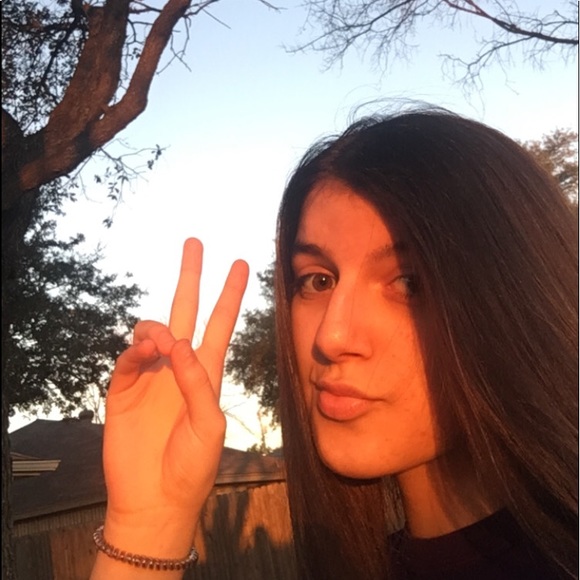 Profile Picture of Hadley Marhefka (@hadleypaigee) on Poshmark