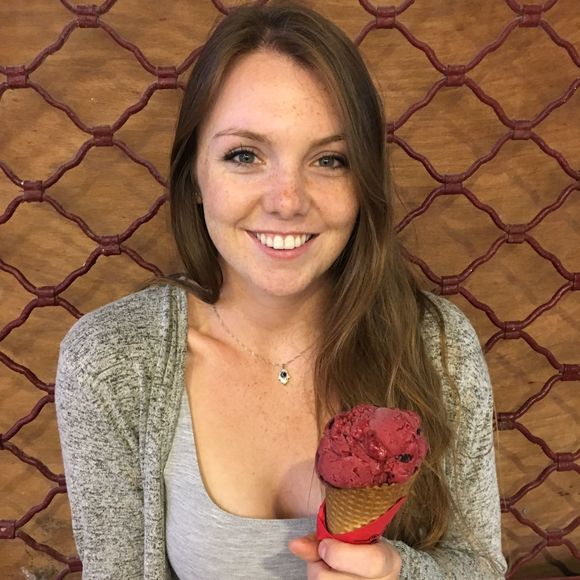 Profile Picture of Shaylah Mcconnell (@shaylahjoan) on Poshmark