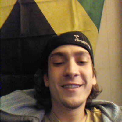 Profile Picture of Mike Brisk (@briskeybomber) on Twitter