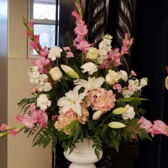 Profile Picture of Avner Ismailov (@boutiquedental) on Poshmark