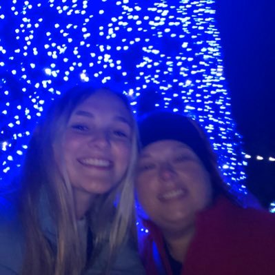 Profile Picture of Renee Triplett (@reneetriplett7) on Twitter