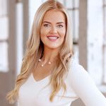 Profile Picture of Andrea Idsø Nelson | Realtor (@andrea.idso.nelson) on Instagram