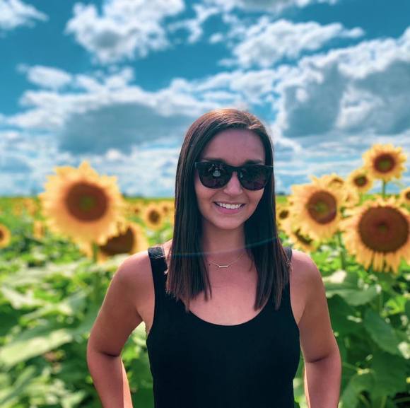 Profile Picture of Claire Bailey (@cbailey27) on Poshmark