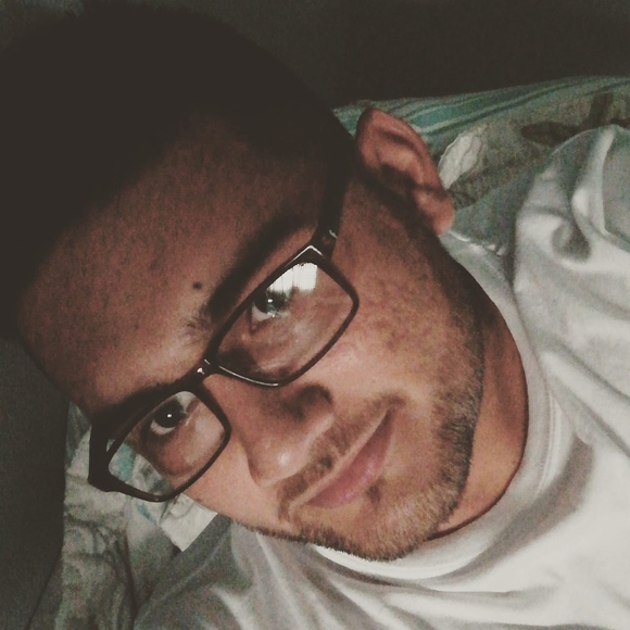 Profile Picture of Kevin Gordon (@kevingordon258) on Poshmark