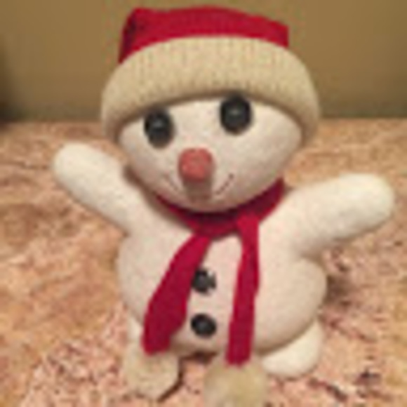 Profile Picture of Marsha Pfeiffer (@4pfeiffer) on Poshmark