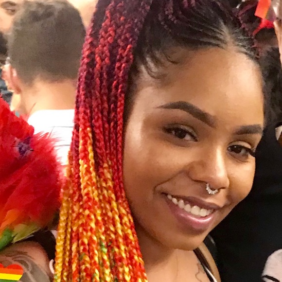 Profile Picture of Sade Mitchell (@mizz_dada) on Poshmark