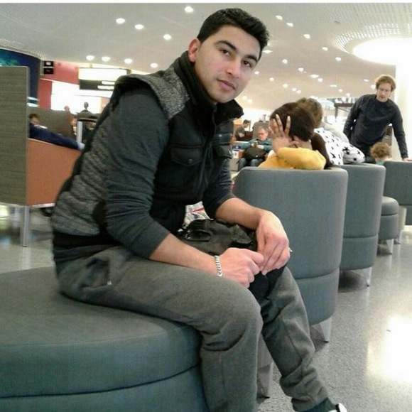 Profile Picture of Hassan Shafiq (@hassanshafiq145) on Poshmark