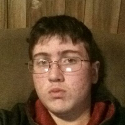 Profile Picture of Jacob Householder (@JacobSlit) on Twitter