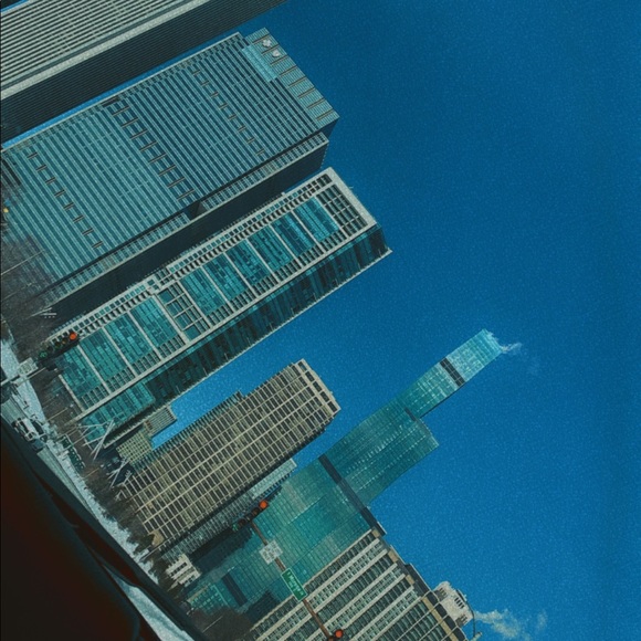 Profile Picture of Isabelle Lagunas (@isabellelagunas) on Poshmark