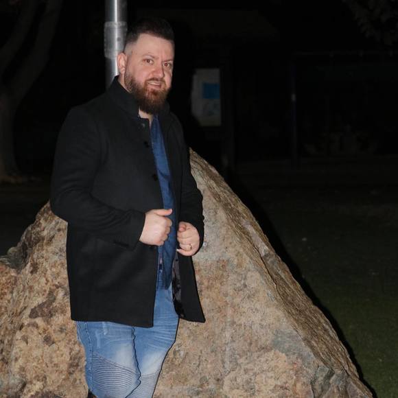 Profile Picture of Farouk Jamal karaak (@faroukj) on Poshmark