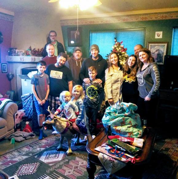 Profile Picture of Lynn Truxell (@rltruxell) on Poshmark